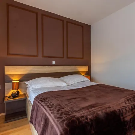 Amazing In With House A Mountain View Casa vacanze Vrlika