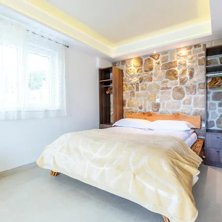 Casa vacanze Amazing In With House A Mountain View *