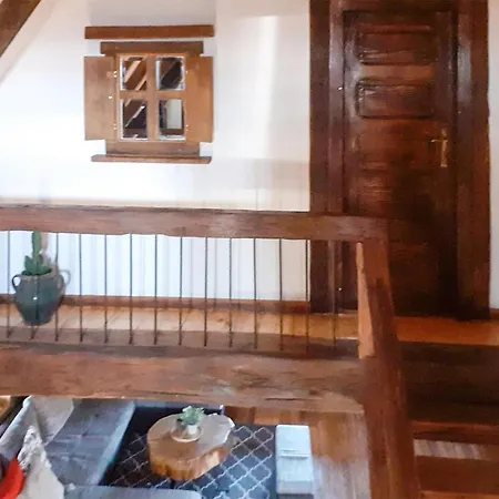 Amazing In With House A Mountain View Casa vacanze Vrlika