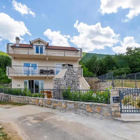 Casa vacanze Amazing In With House A Mountain View Vrlika