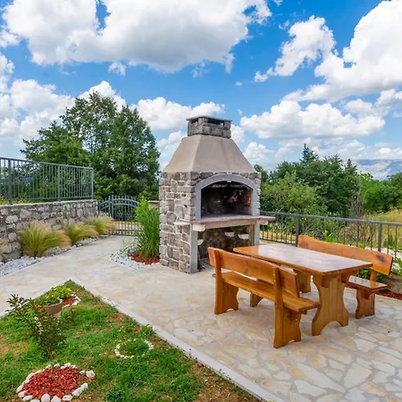 Amazing In With House A Mountain View *