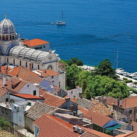 Amazing In With House A Mountain View Casa vacanze Vrlika